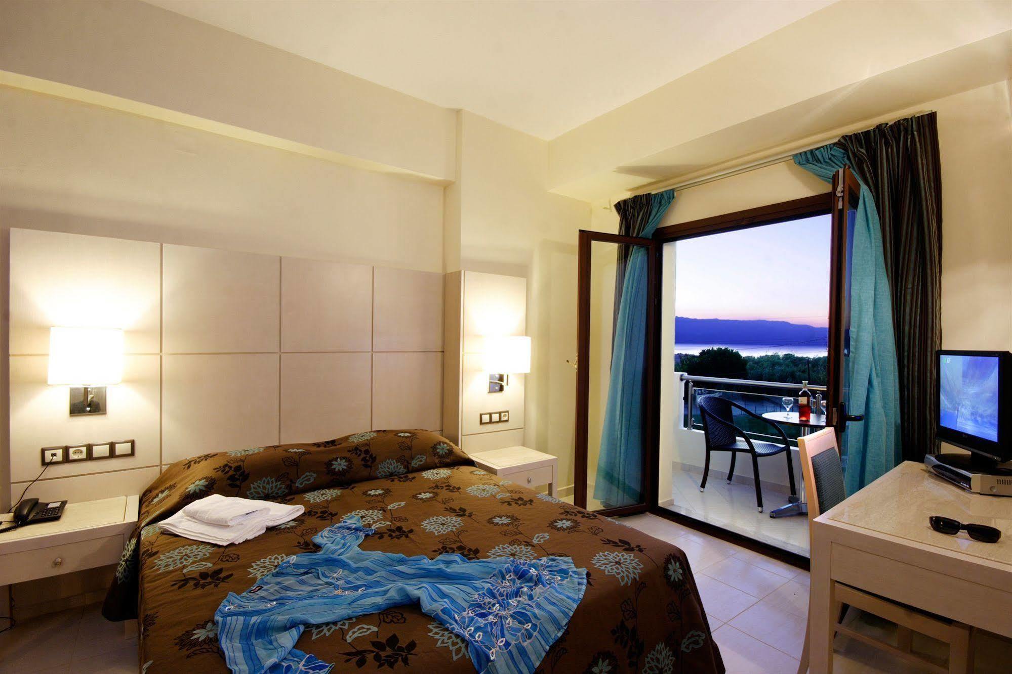 Theros Hotel Tavronitis Exterior foto